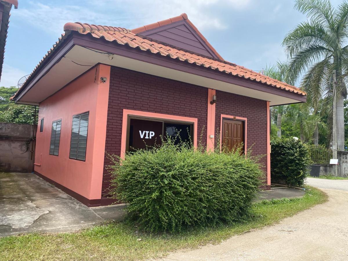 โพธิ์ทองริมทุ่ง Pothong Rimtung Hotel ファン エクステリア 写真