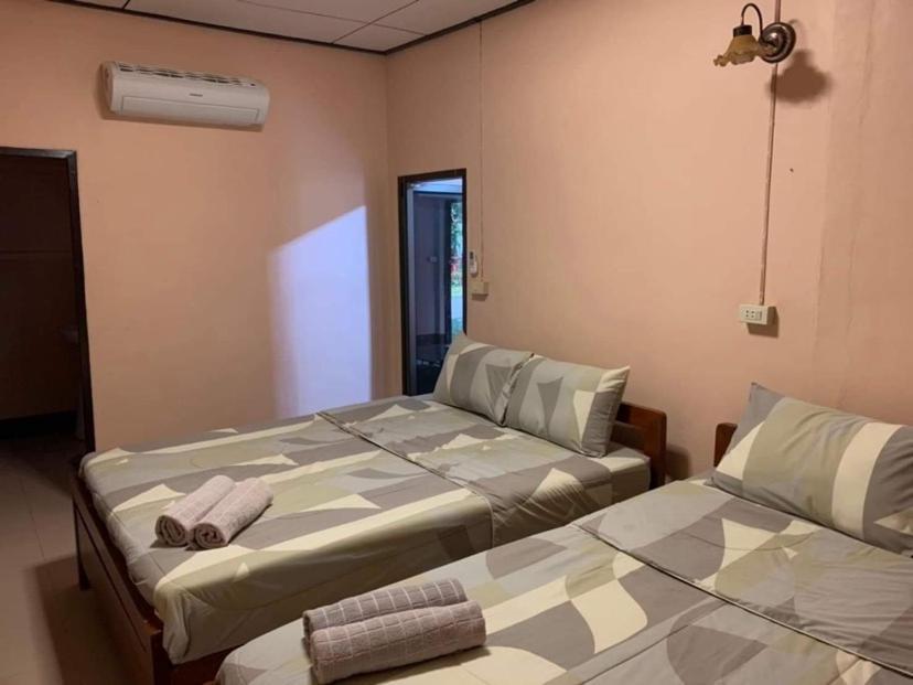 โพธิ์ทองริมทุ่ง Pothong Rimtung Hotel ファン エクステリア 写真