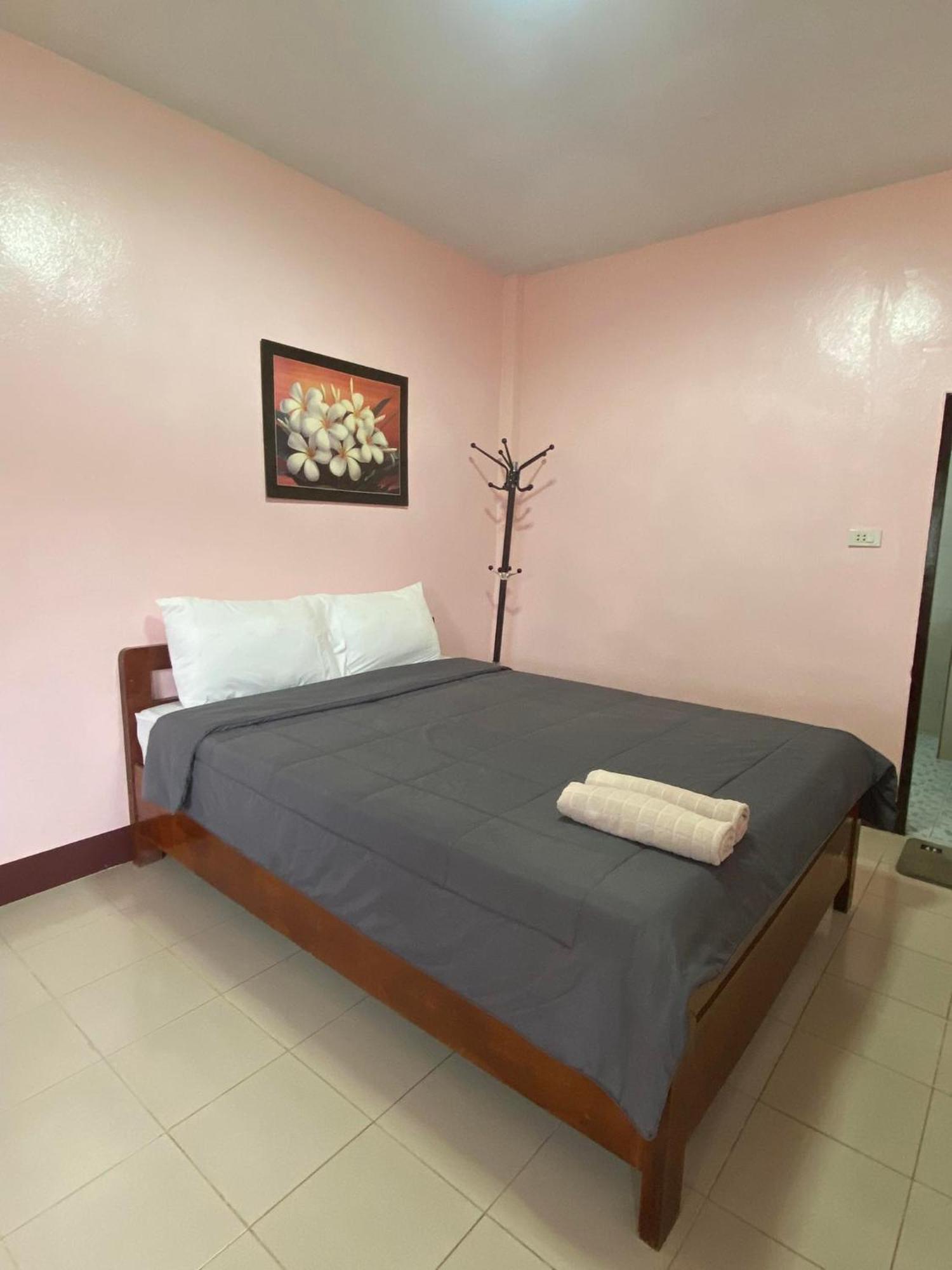 โพธิ์ทองริมทุ่ง Pothong Rimtung Hotel ファン エクステリア 写真