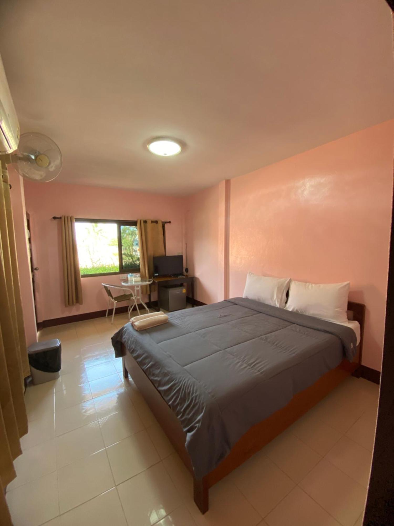 โพธิ์ทองริมทุ่ง Pothong Rimtung Hotel ファン エクステリア 写真