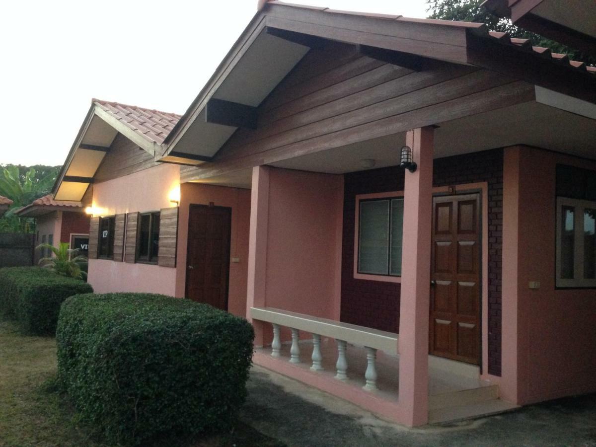 โพธิ์ทองริมทุ่ง Pothong Rimtung Hotel ファン エクステリア 写真