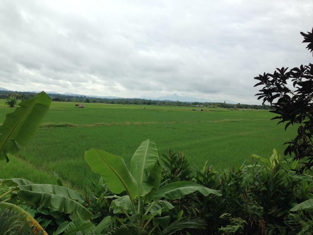 โพธิ์ทองริมทุ่ง Pothong Rimtung Hotel ファン エクステリア 写真